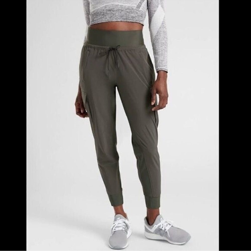 Athleta Sutton Joggers Cargo Travel Pant Green Arbor‎ 6